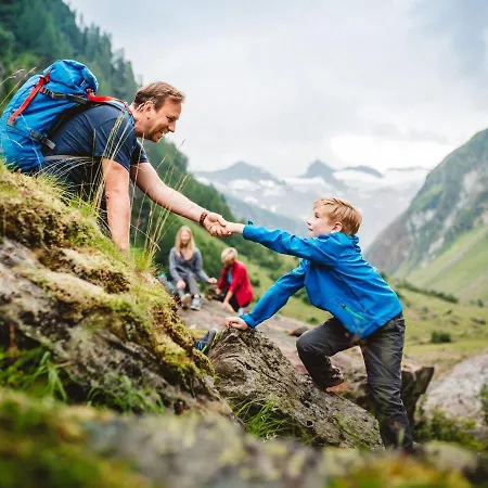In Wald Near Krimml Waterfalls וואלד אים פינצגאו
